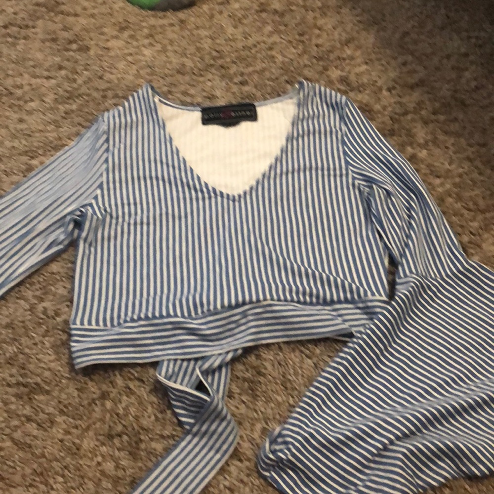 Bell sleeve blouse